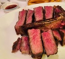 Dry-Aged M8 T-Bone Steak