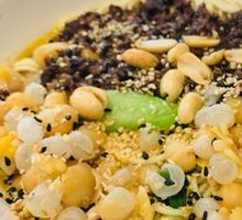 Spicy Broad Noodles with Pea Paste