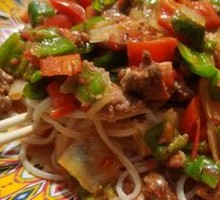 Wood Ear Mushroom and Pork Noodles