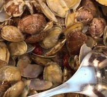Hot Pot with Large Clams
