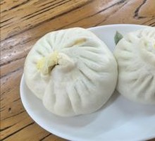 Egg Yolk Pork Bun