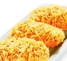 Fried Chicken Wings with Spicy Sauce