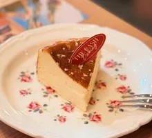 Lemon Basque Cake