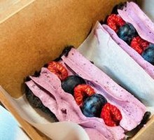Blueberry Berry Ice Bagel
