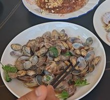 Spicy Stir-Fried Clams