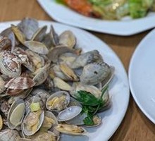 Spicy Stir-Fried Clams
