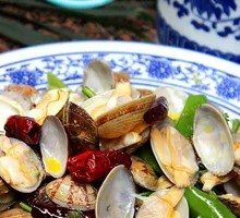 Spicy Stir-Fried Clams