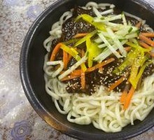 Zhajiangmian