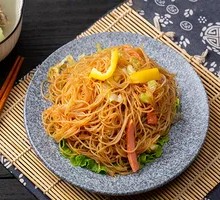 Lao Gan Ma Fried Rice Noodles