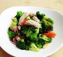 Broccoli Stir-Fried with Pork