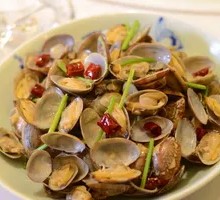 Spicy Stir-Fried Clams