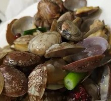 Spicy Stir-Fried Clams