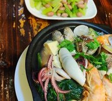 Seafood Clay Pot