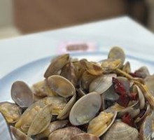 Spicy Stir-Fried Clams