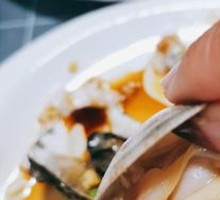 Spicy Stir-Fried Clams
