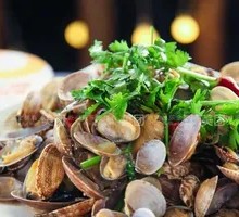 Spicy Stir-Fried Clams