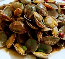 Spicy Stir-Fried Clams