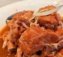 Braised Pork Neck Bones in Old Soup Sauce