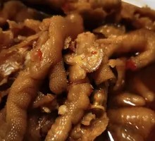 Sichuan-style Pickled Chicken Feet