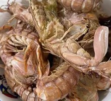 Steamed Prawn in Bamboo Shape