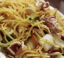 Potato Shreds Stir-fried with Cuttlefish