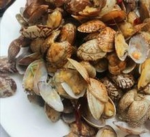 Spicy Stir-Fried Clams