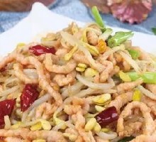 Bean Sprout Stir-Fry with Shredded Pork