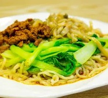 Pickled mustard greens with pork stir-fry noodles