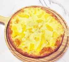 Milk Custard Banana Pizza
