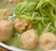 Radish and Shrimp Dumpling Soup