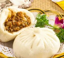 Pork and Kidney Bean Dumplings