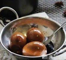 Flavorful Braised Egg