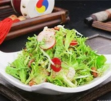 Mixed bitter lettuce salad