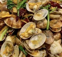 Spicy Stir-Fried Clams