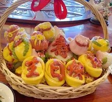 Flower-shaped Steamed Bun