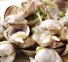 Steamed White Clams in Original Juice
