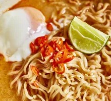 Instant Noodles with Fried Egg