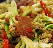 Spicy Stir-Fried Organic Cauliflower