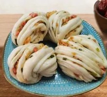 Spicy Pork Floss Buns