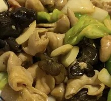 Stir-Fried Intestines with Chili