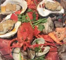 Fresh Seafood Hot Pot