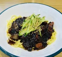 Korean Fried Noodles with Sauce