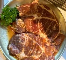 Fruit-Marinated Pork Cutlet