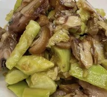 Cucumber with Pork Head Meat