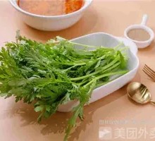 Chinese chrysanthemum greens