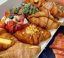 Multiflavor Croissant