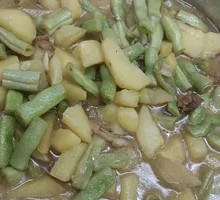Stewed Potatoes and Green Beans