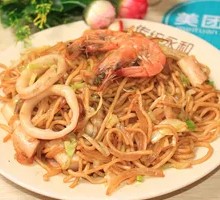 Seafood Stir-Fried Noodles