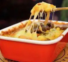 Black Pepper Chicken and Cheese Fried Rice Bake