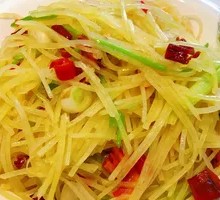 Spicy Stir-Fried Potato Strips